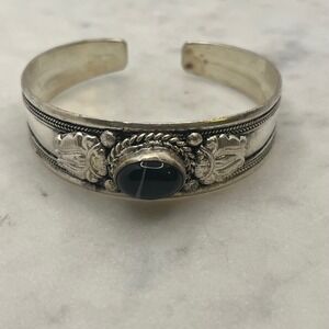 Vintage Southwestern Cuff Bracelet Silvertone Black Onyx German Boho Jewelry